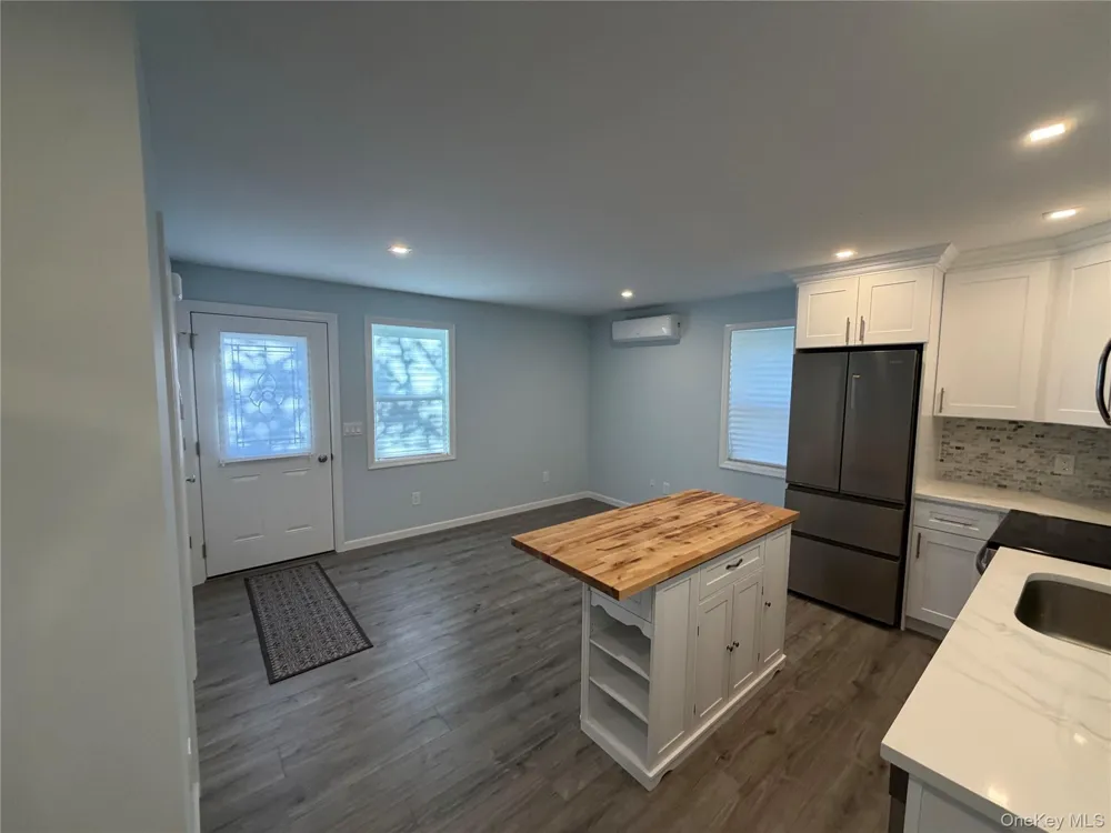 40 Fulton Avenue Mastic, NY 11950