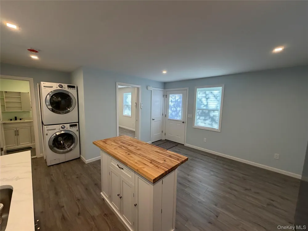 40 Fulton Avenue Mastic, NY 11950