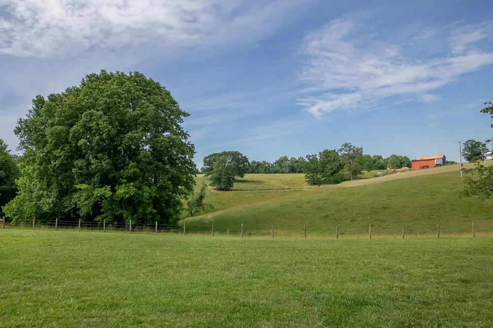 7144 Hall Rd Greenbrier, TN 37073