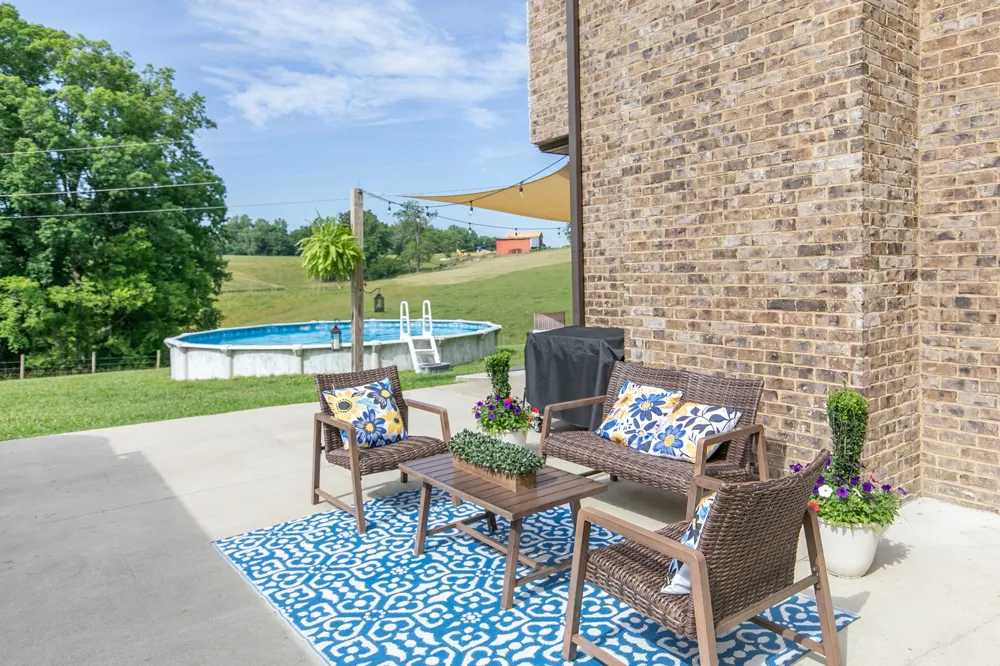 7144 Hall Rd Greenbrier, TN 37073