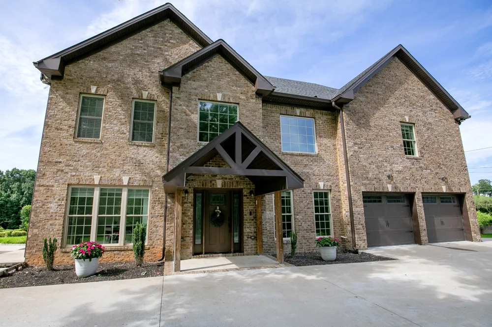 7144 Hall Rd Greenbrier, TN 37073