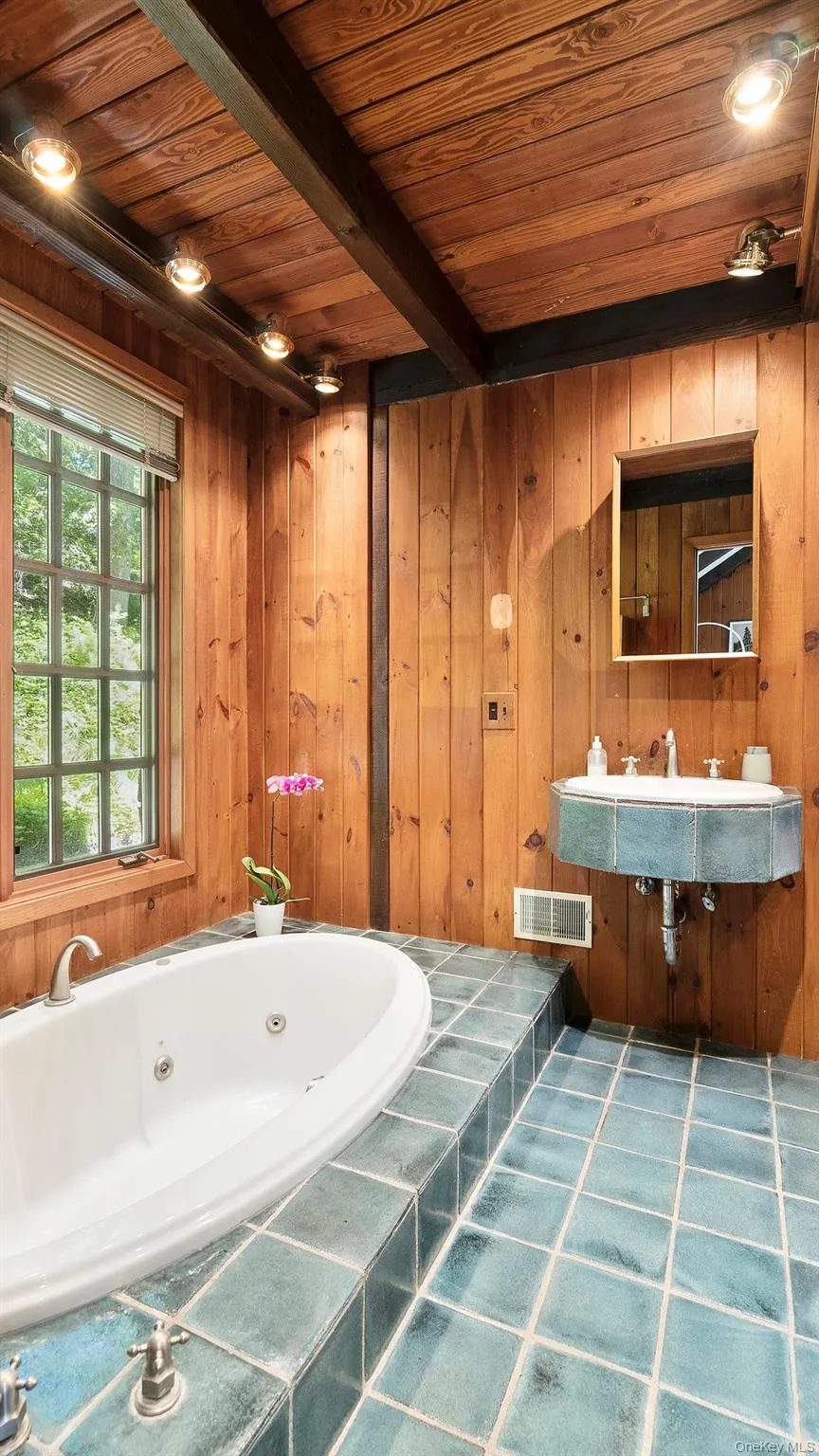678 Golf Ridge Road Carmel, NY 10512