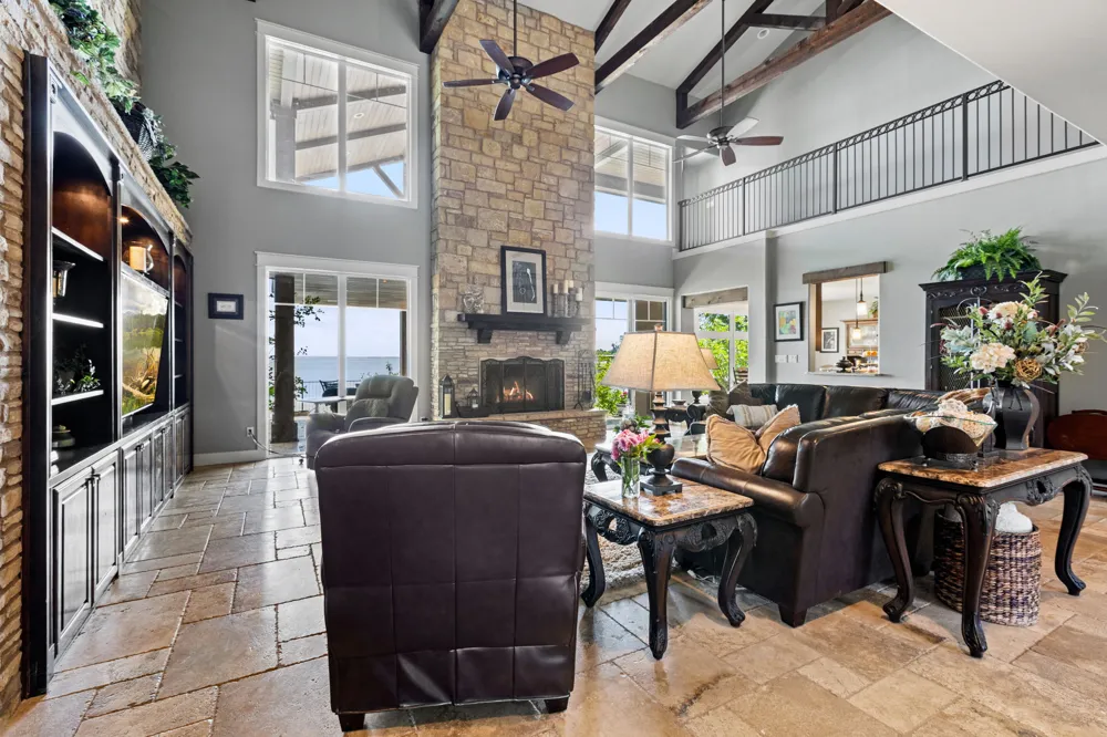 101 Palm Cove Buchanan Dam, TX 78609