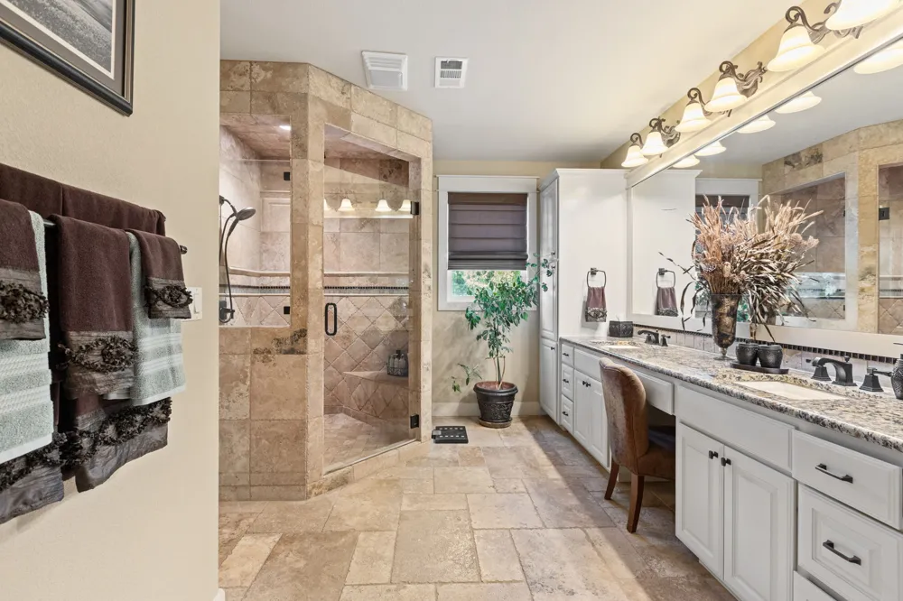 101 Palm Cove Buchanan Dam, TX 78609