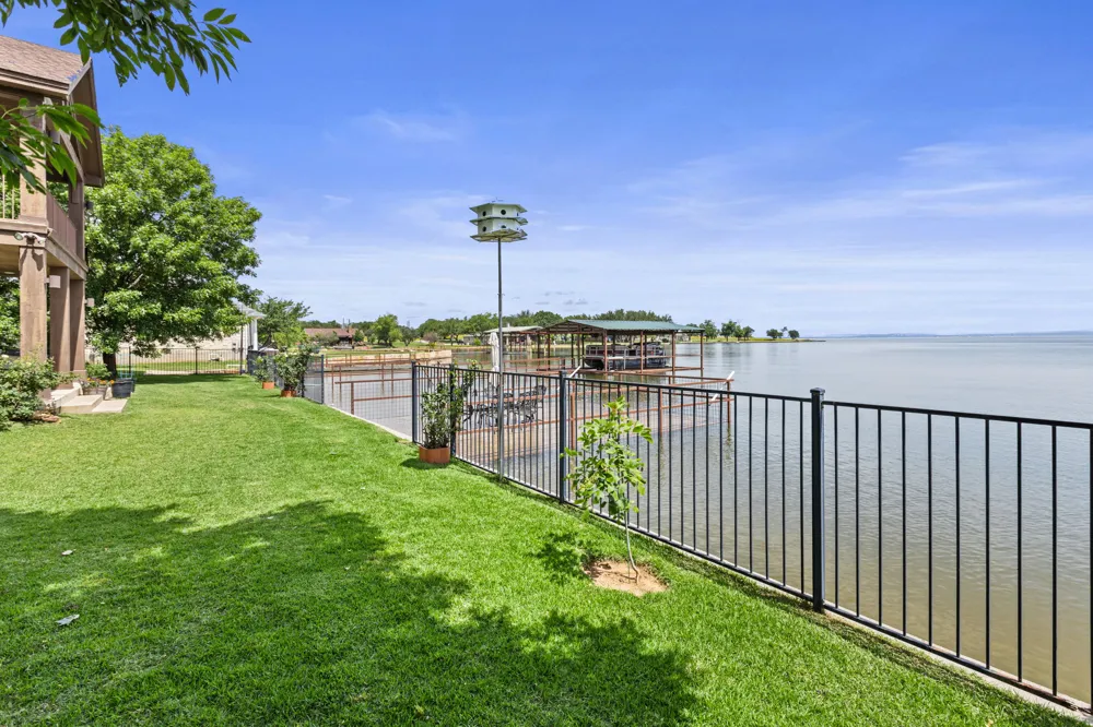 101 Palm Cove Buchanan Dam, TX 78609