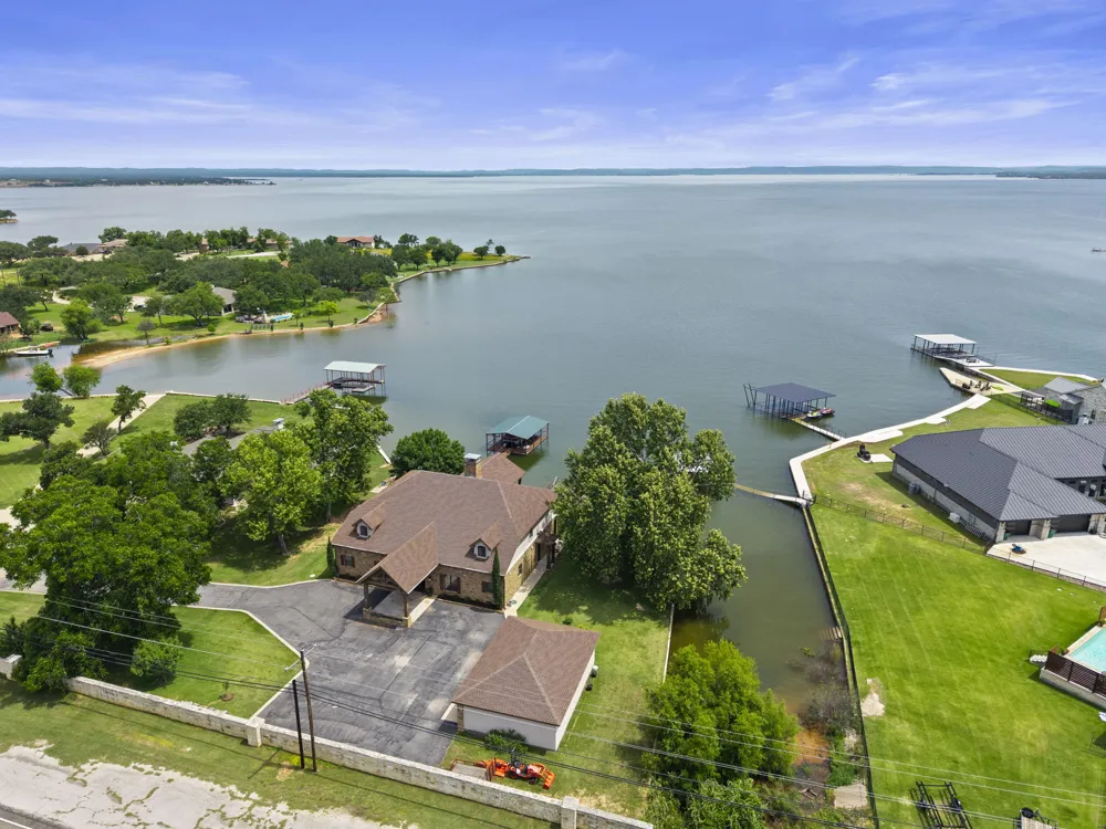 101 Palm Cove Buchanan Dam, TX 78609