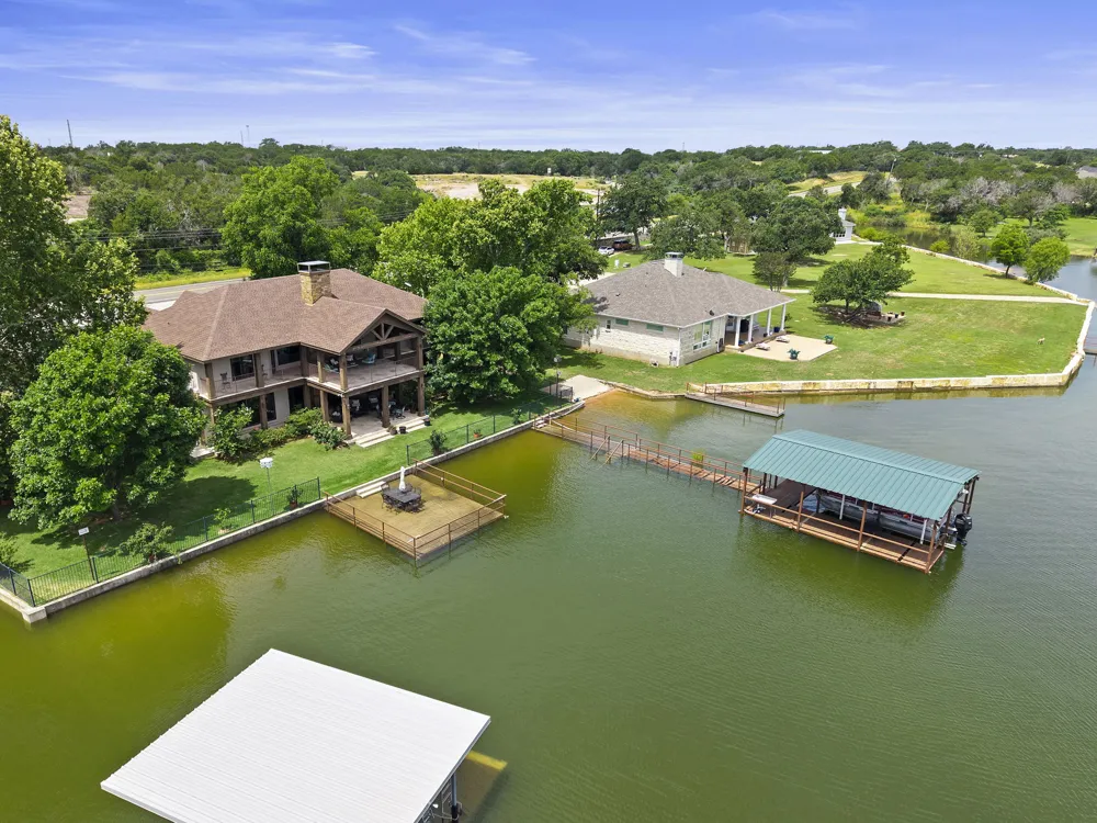 101 Palm Cove Buchanan Dam, TX 78609