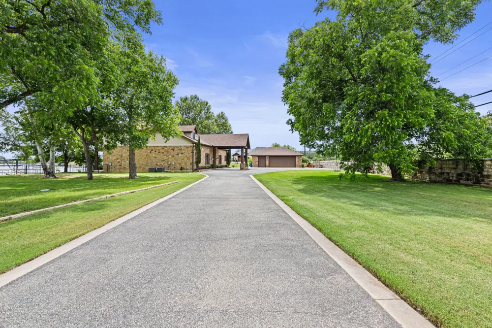 101 Palm Cove Buchanan Dam, TX 78609