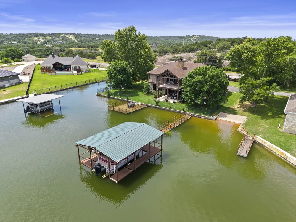 101 Palm Cove Buchanan Dam, TX 78609