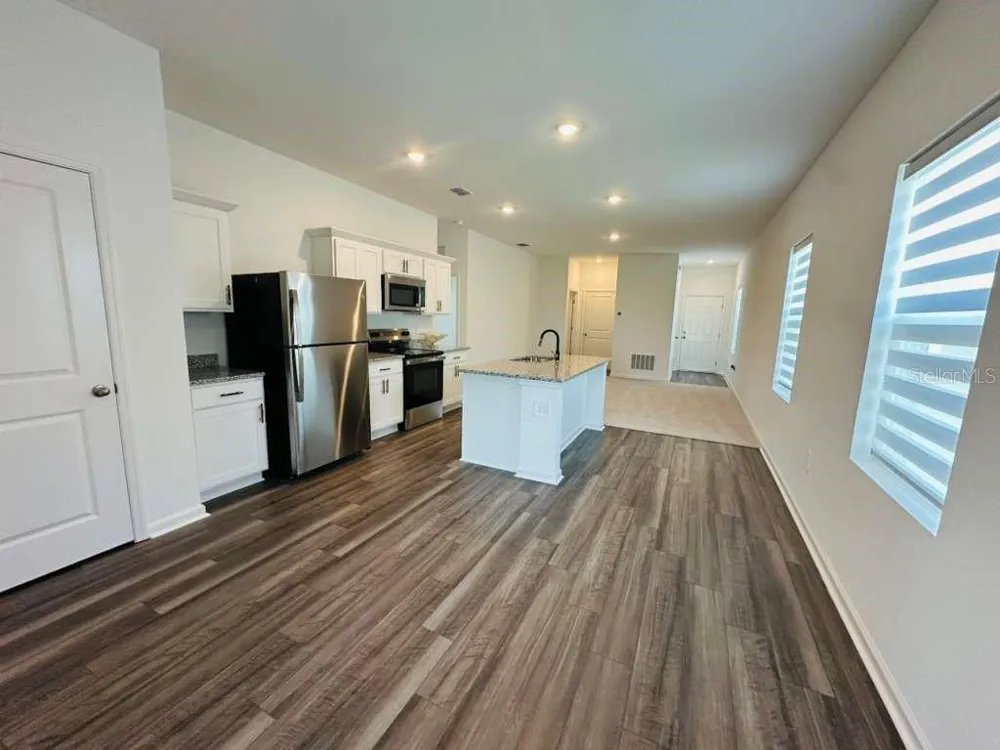 10473 CURVING CREEK LOOP Parrish, FL 34219