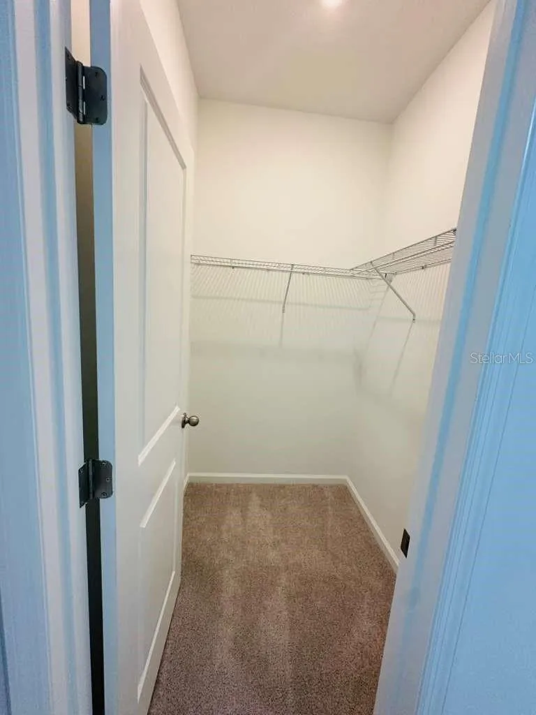 10473 CURVING CREEK LOOP Parrish, FL 34219