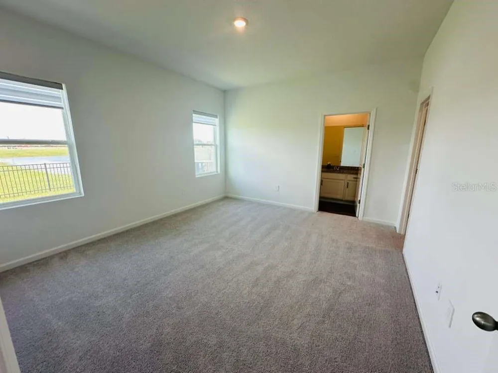 10473 CURVING CREEK LOOP Parrish, FL 34219