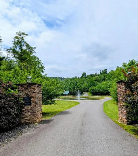 Highland Ridge Trail