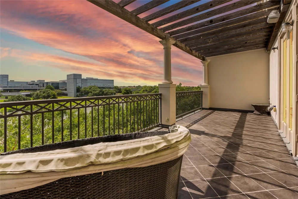 1332 Lake Pointe Parkway Sugar Land, TX 77478