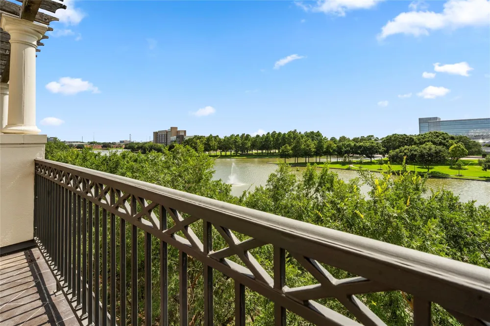 1332 Lake Pointe Parkway Sugar Land, TX 77478