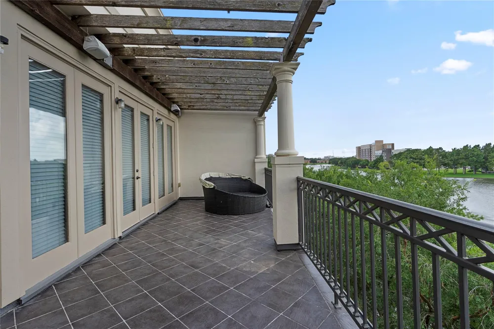 1332 Lake Pointe Parkway Sugar Land, TX 77478