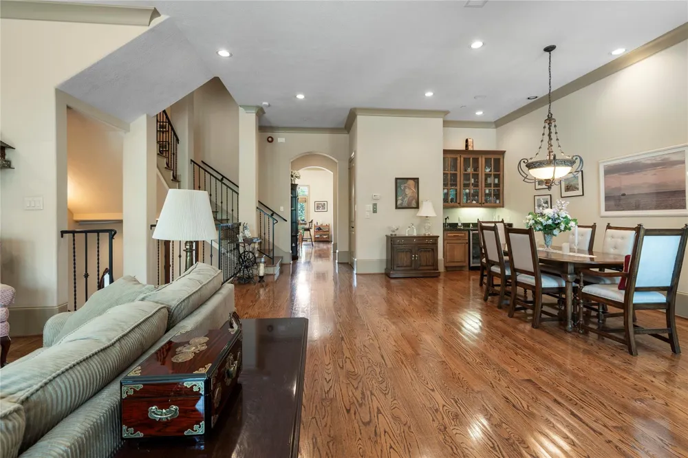 1332 Lake Pointe Parkway Sugar Land, TX 77478