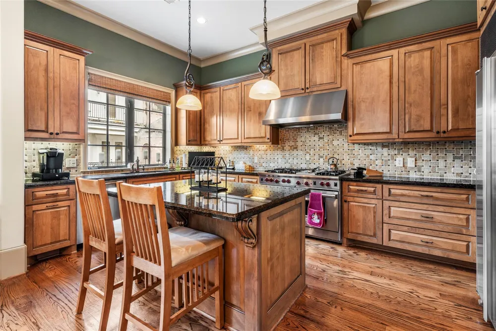 1332 Lake Pointe Parkway Sugar Land, TX 77478