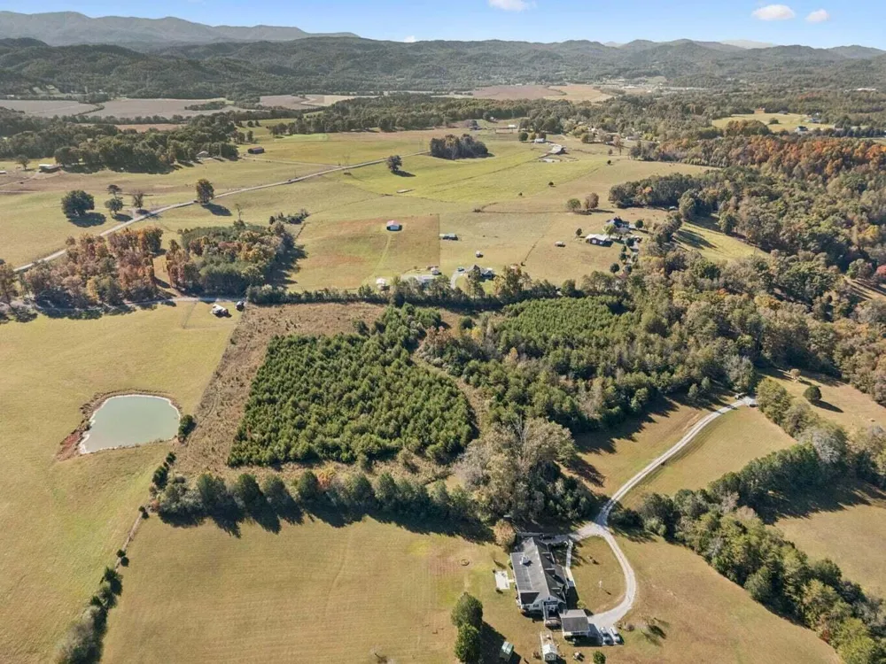 Old Sink Church, Lot 32 Tellico Plains, TN 37385