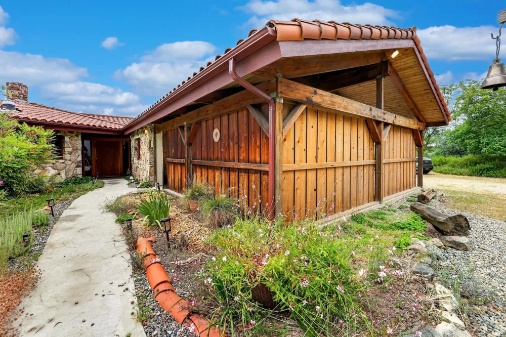 32115 Rock Hill Lane Auberry, CA 93602