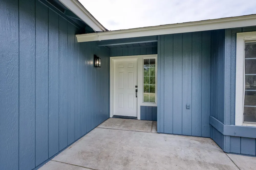 1418 Del Rey Avenue Sanger, CA 93657