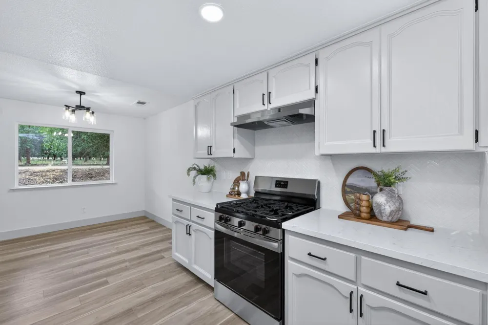 1418 Del Rey Avenue Sanger, CA 93657