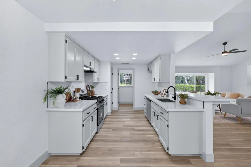 1418 Del Rey Avenue Sanger, CA 93657