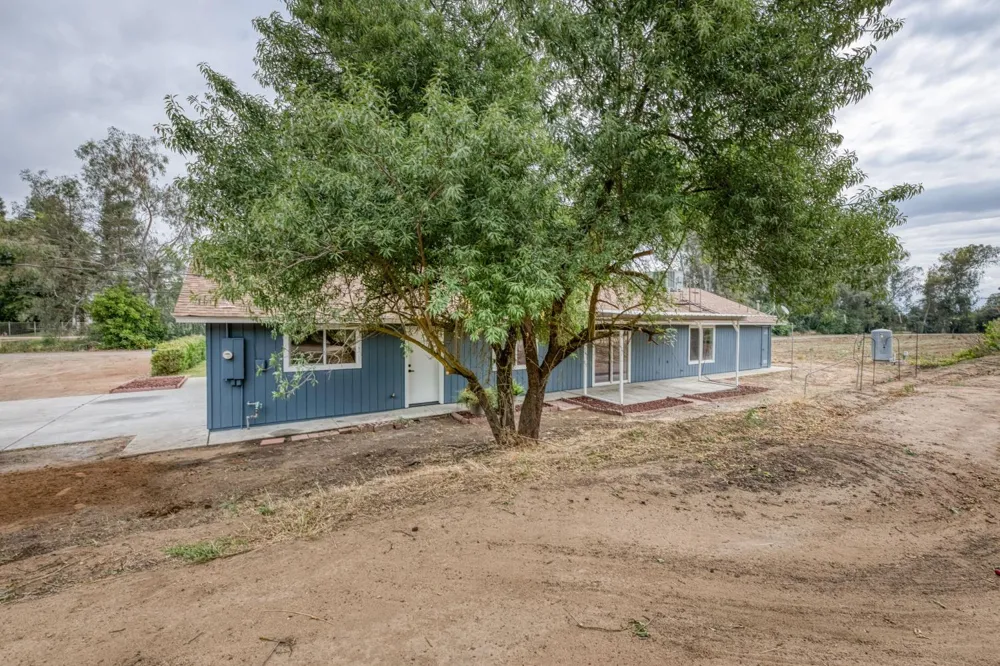 1418 Del Rey Avenue Sanger, CA 93657