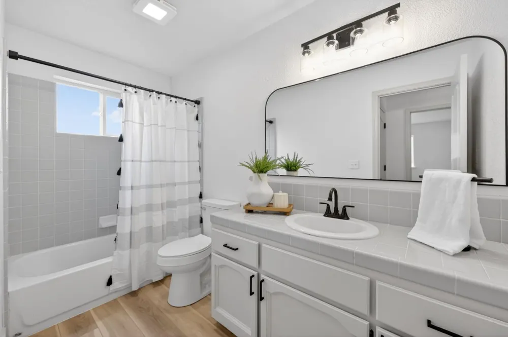 1418 Del Rey Avenue Sanger, CA 93657