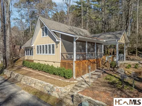 40 Toxaway Landing Drive