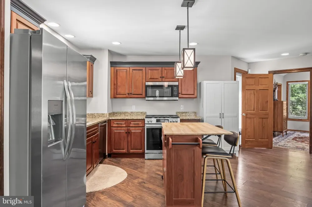 6330 ESTELLE AVENUE Mays Landing, NJ 08330