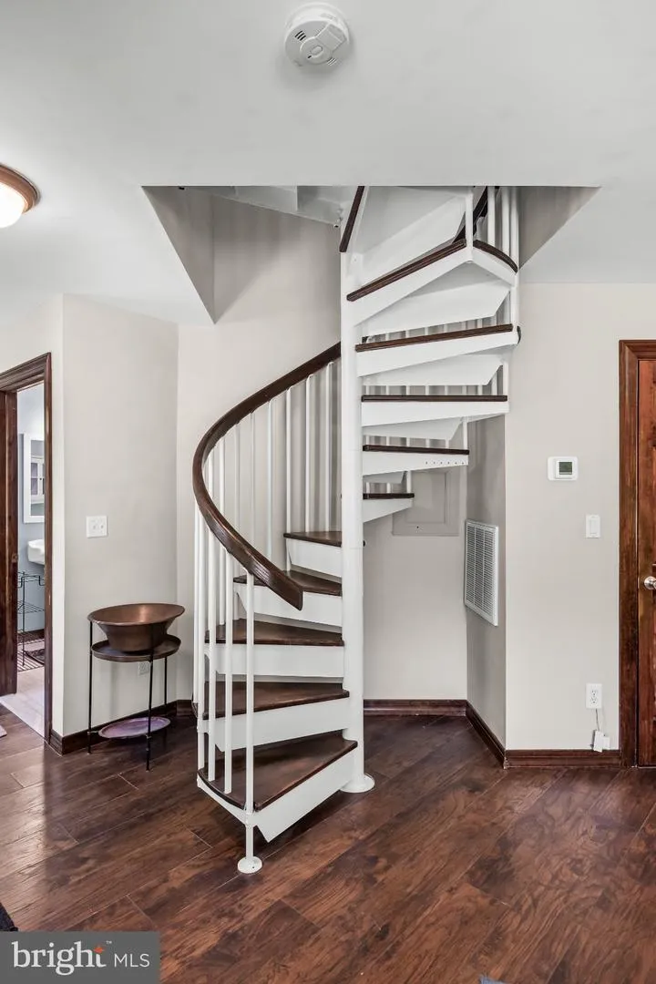 6330 ESTELLE AVENUE Mays Landing, NJ 08330