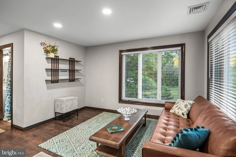 6330 ESTELLE AVENUE Mays Landing, NJ 08330