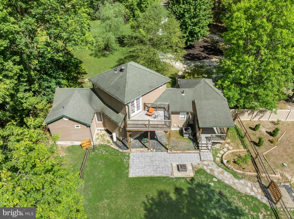 6330 ESTELLE AVENUE Mays Landing, NJ 08330