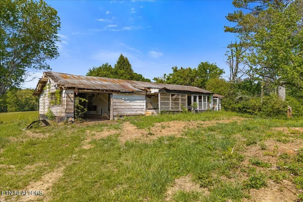 263 County Road 361 Niota, TN 37826