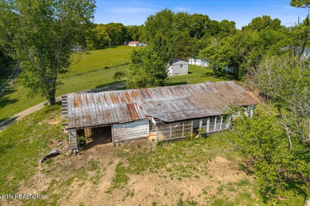 263 County Road 361 Niota, TN 37826