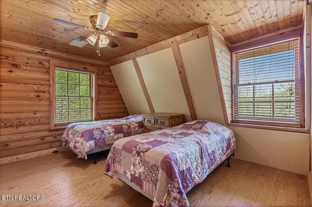 1736 Rafter Road Tellico Plains, TN 37385