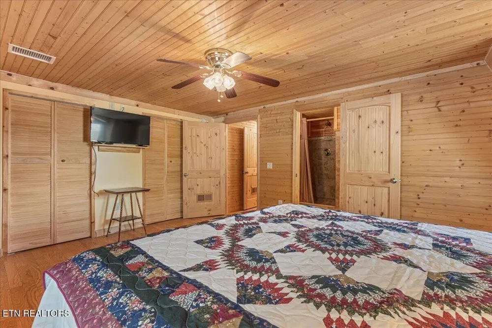 1736 Rafter Road Tellico Plains, TN 37385