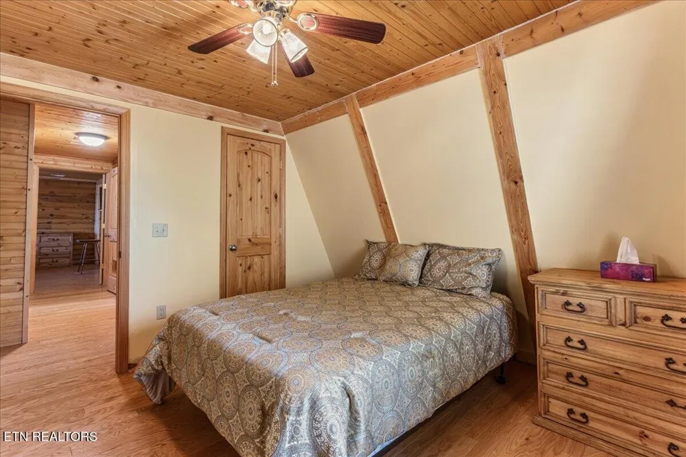 1736 Rafter Road Tellico Plains, TN 37385
