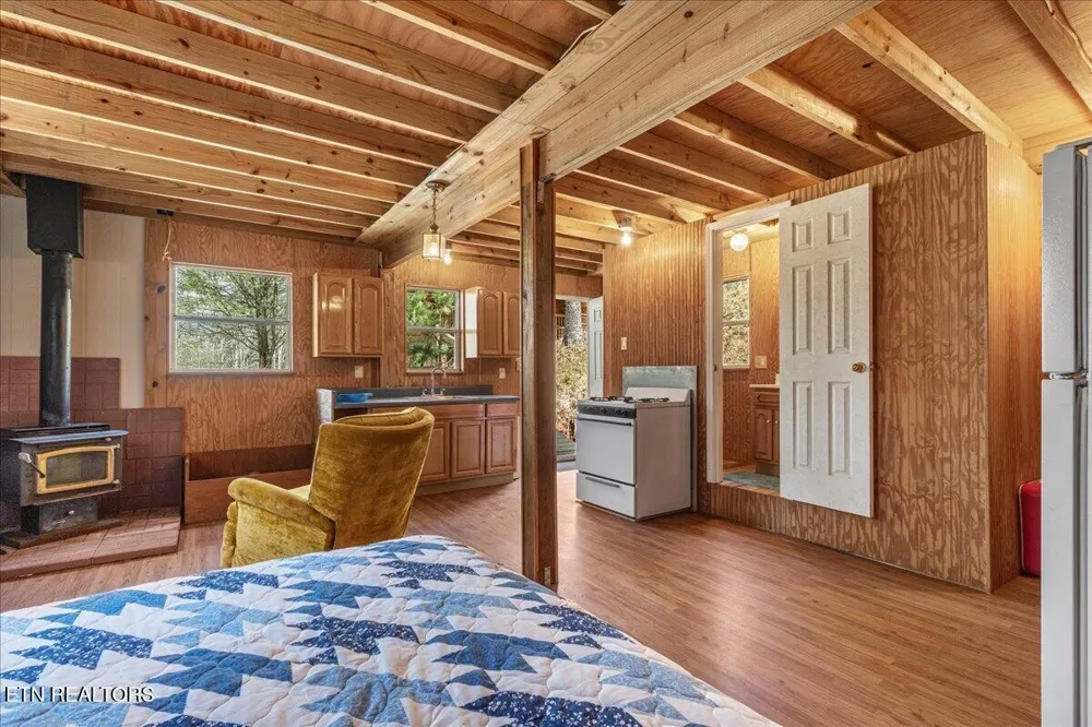 1736 Rafter Road Tellico Plains, TN 37385