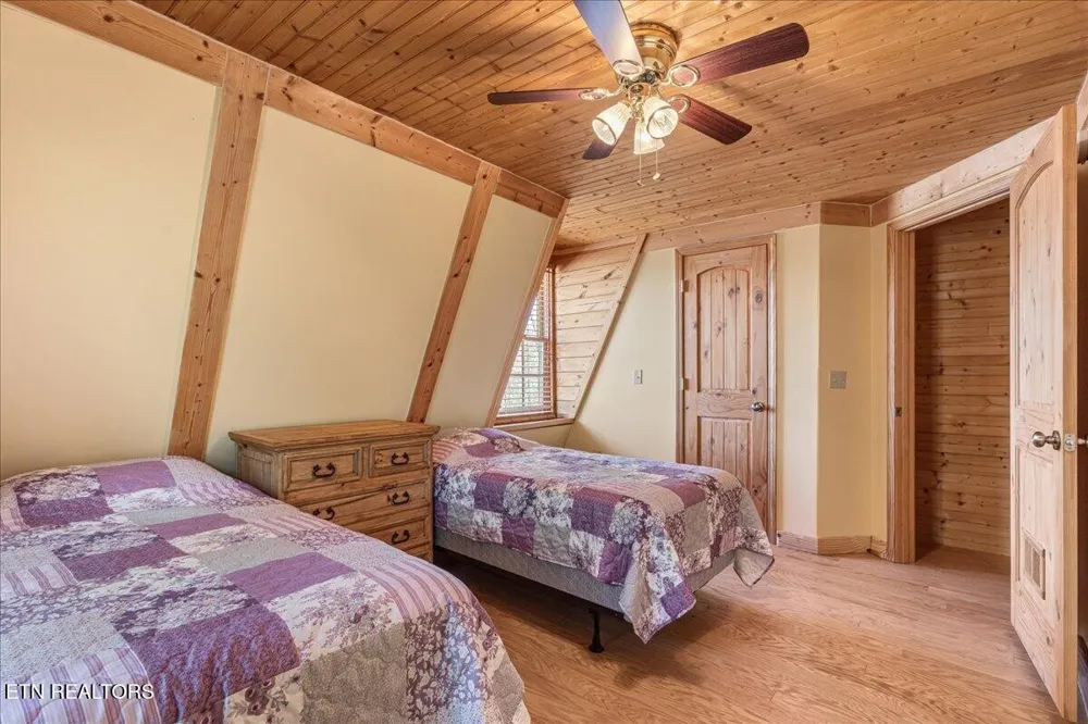 1736 Rafter Road Tellico Plains, TN 37385