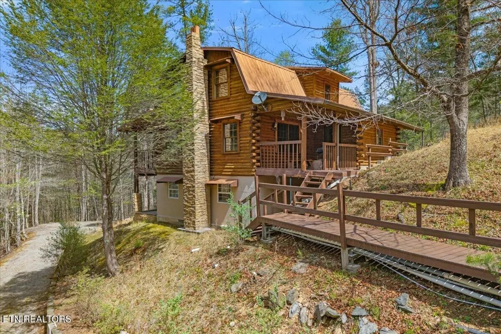 1736 Rafter Road Tellico Plains, TN 37385