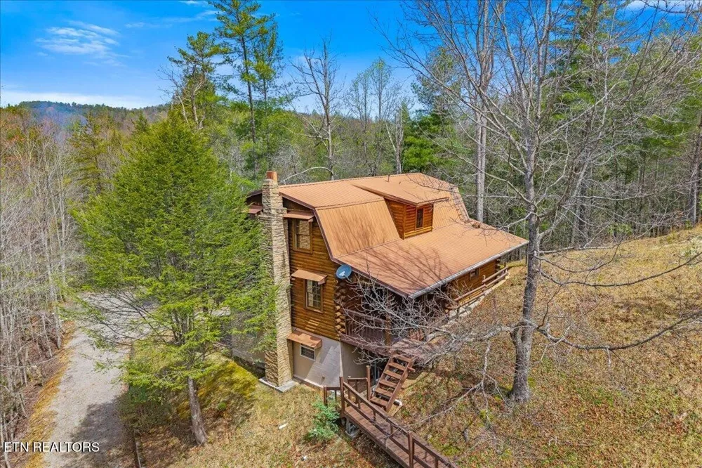 1736 Rafter Road Tellico Plains, TN 37385