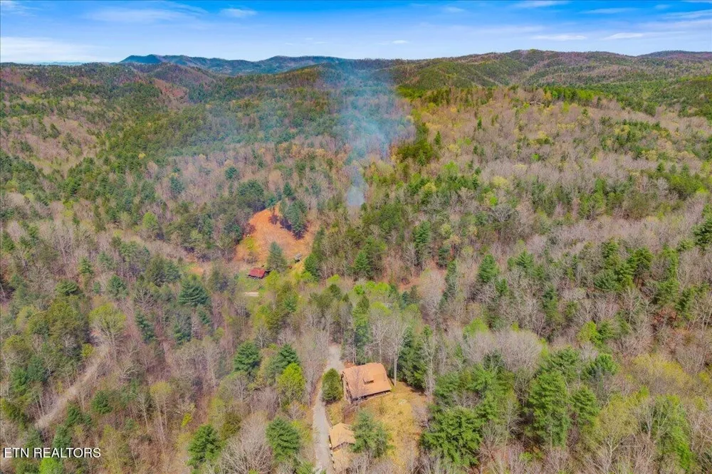 1736 Rafter Road Tellico Plains, TN 37385