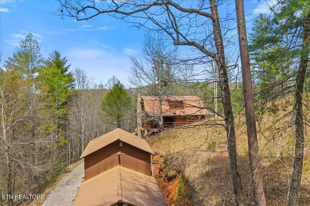 1736 Rafter Road Tellico Plains, TN 37385