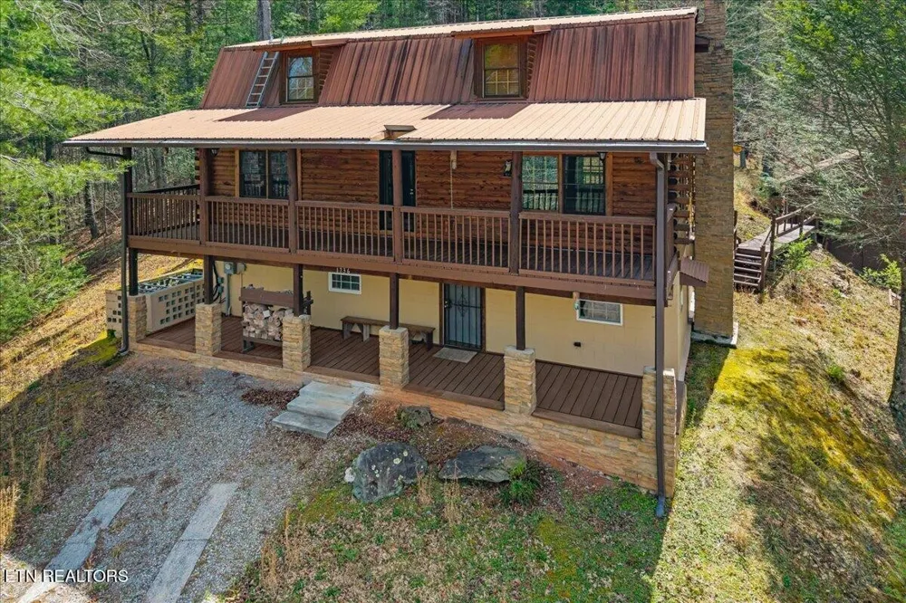 1736 Rafter Road Tellico Plains, TN 37385
