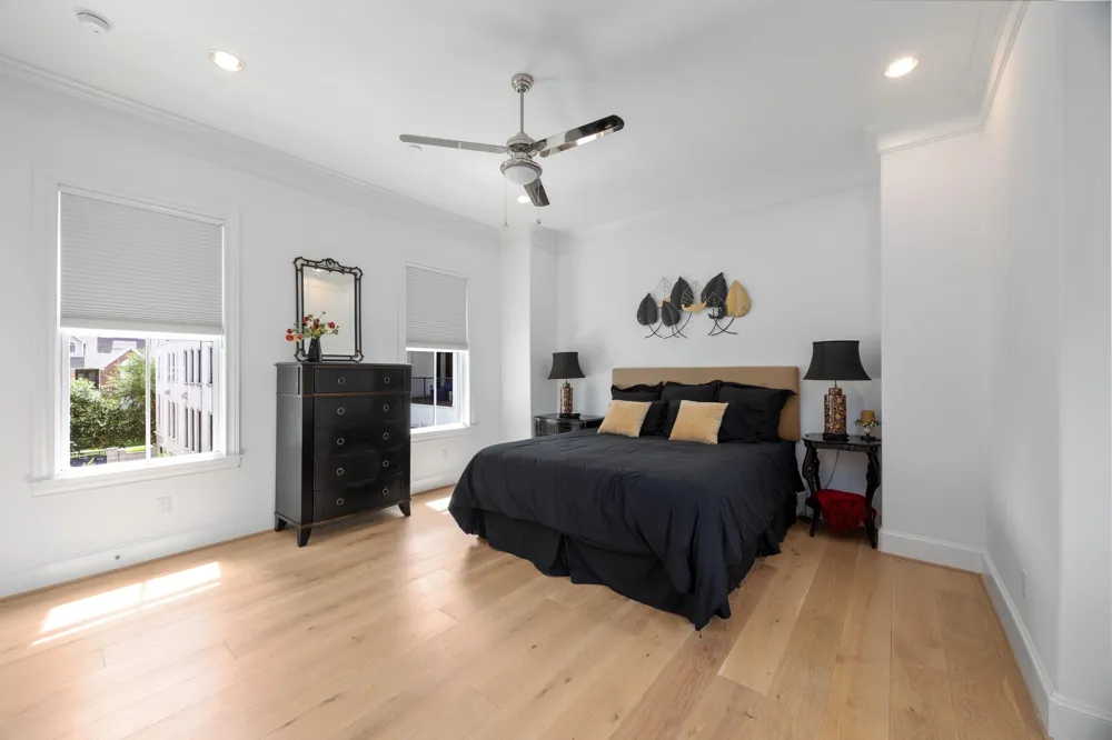 1270 Wood Hollow Drive Houston, TX 77057