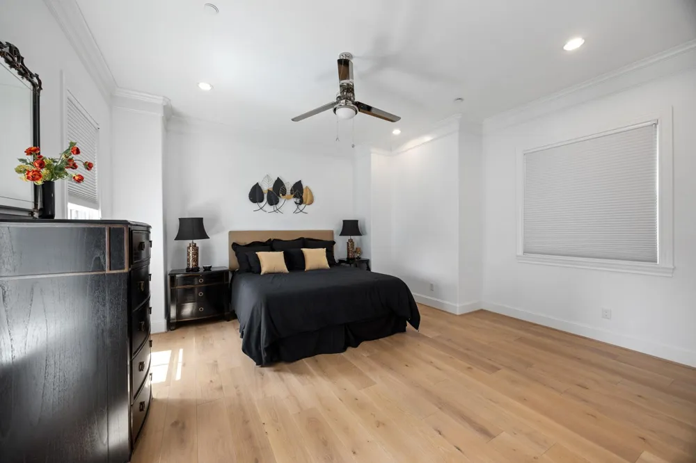 1270 Wood Hollow Drive Houston, TX 77057