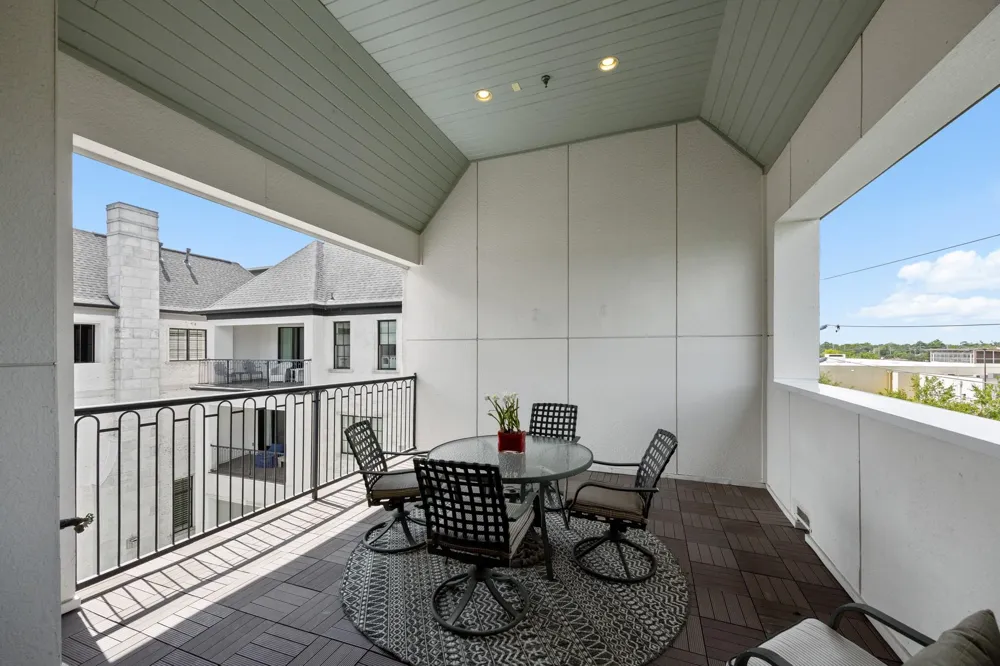 1270 Wood Hollow Drive Houston, TX 77057
