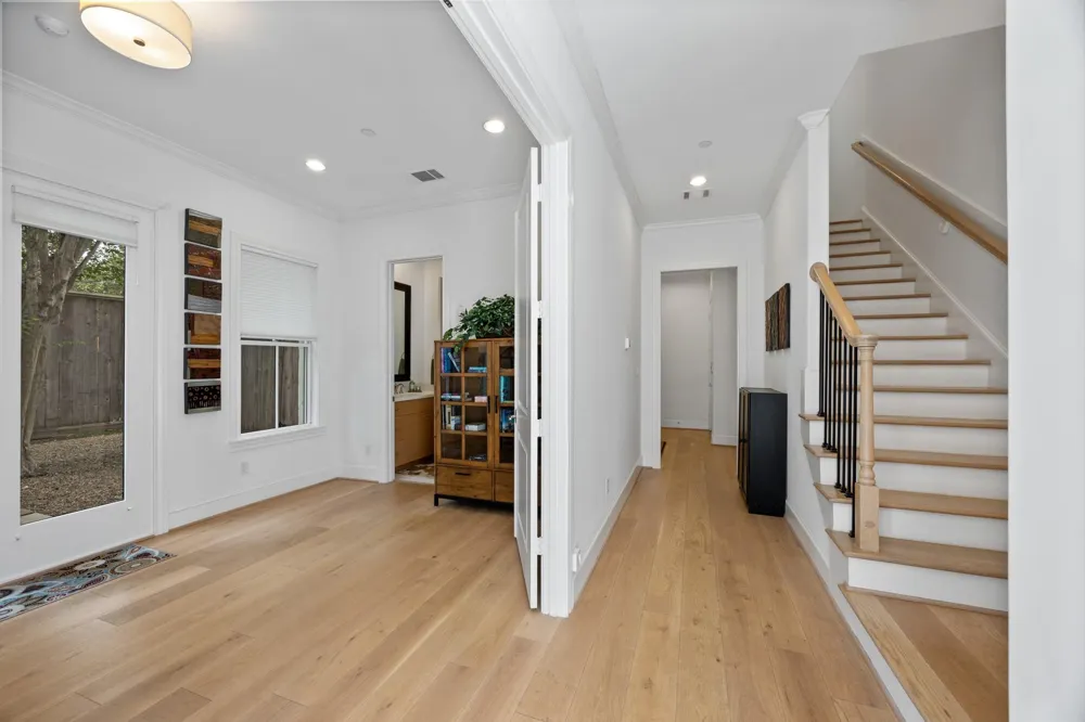 1270 Wood Hollow Drive Houston, TX 77057
